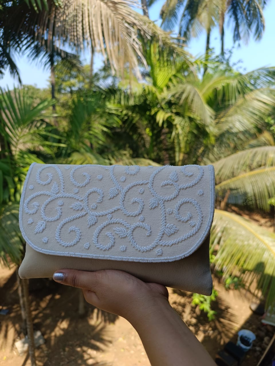 Pearl Purse with Sling in Off white