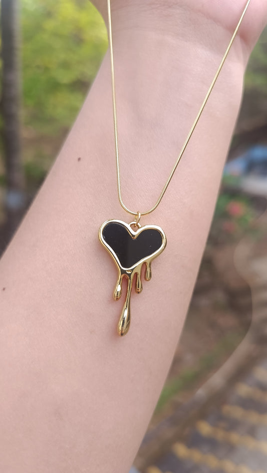 Gold-Tone Black Heart Pendant Chain (AJ024)